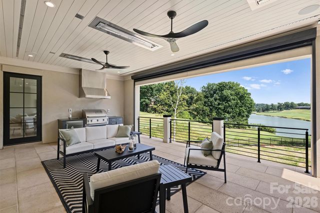 4816 Kelly Woods Lane, Charlotte, NC 28277
