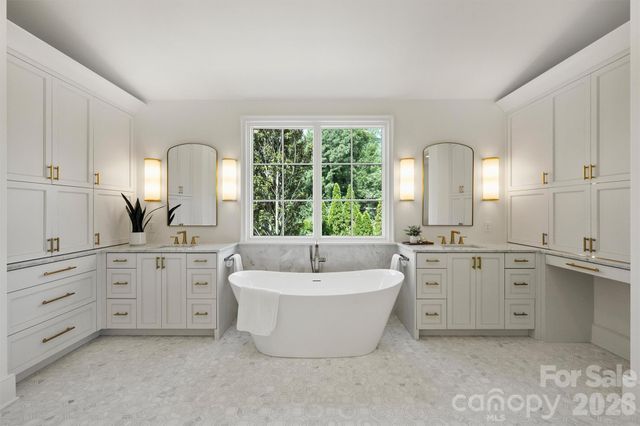 4816 Kelly Woods Lane, Charlotte, NC 28277
