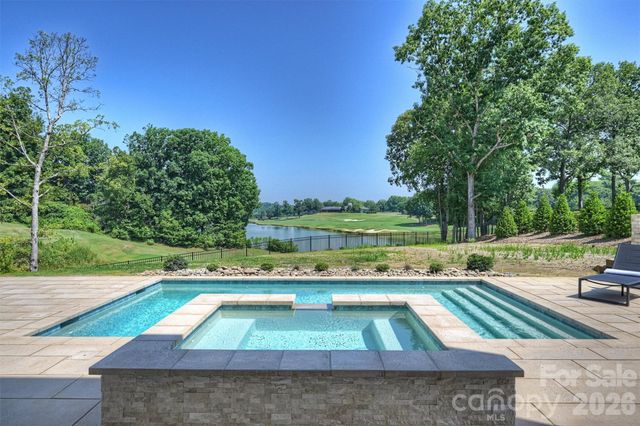 4816 Kelly Woods Lane, Charlotte, NC 28277