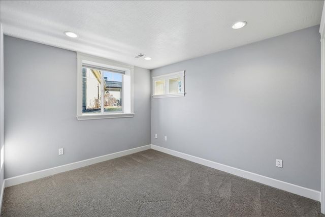 10905 N Acoma Dr, Spokane, WA 99208