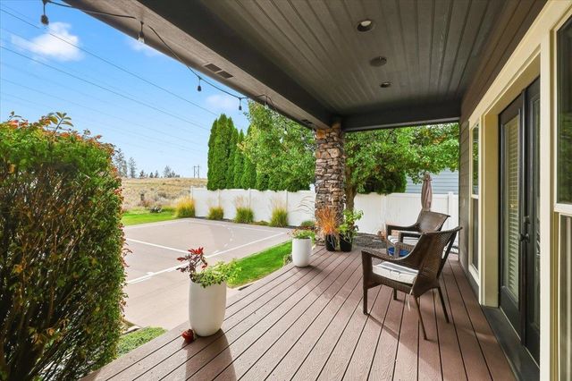 10905 N Acoma Dr, Spokane, WA 99208