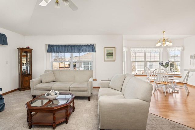 N96W14204 Knollcrest COURT, Germantown, WI 53022