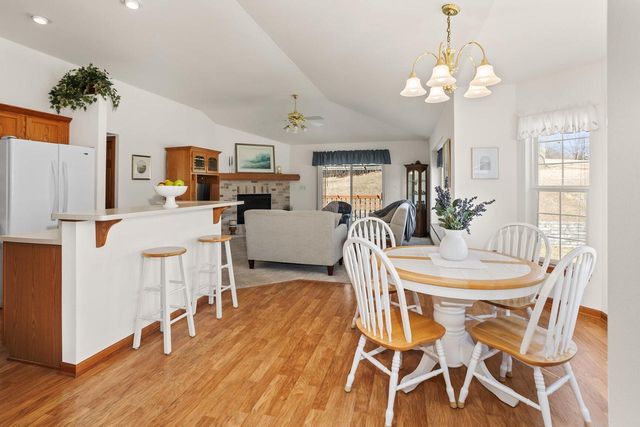 N96W14204 Knollcrest COURT, Germantown, WI 53022