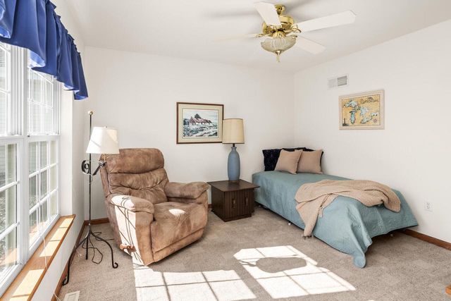 N96W14204 Knollcrest COURT, Germantown, WI 53022