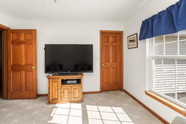 N96W14204 Knollcrest COURT, Germantown, WI 53022