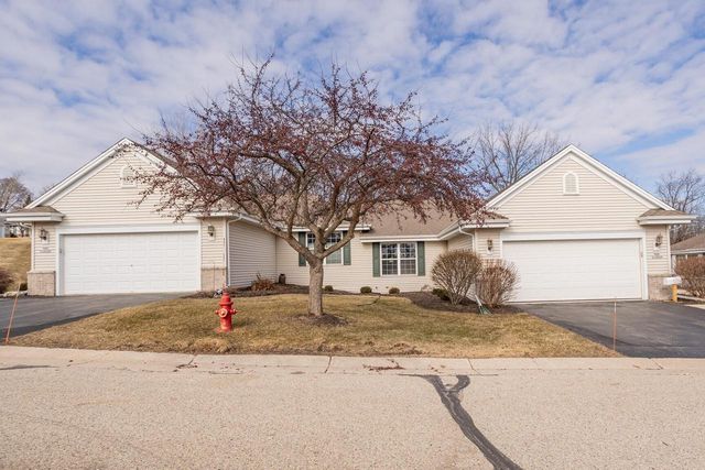 N96W14204 Knollcrest COURT, Germantown, WI 53022