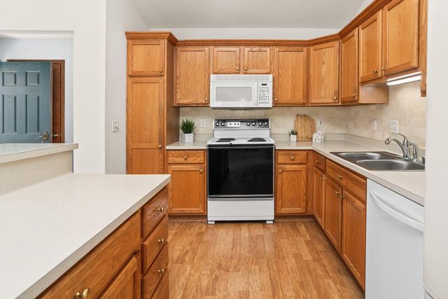 N96W14204 Knollcrest COURT, Germantown, WI 53022