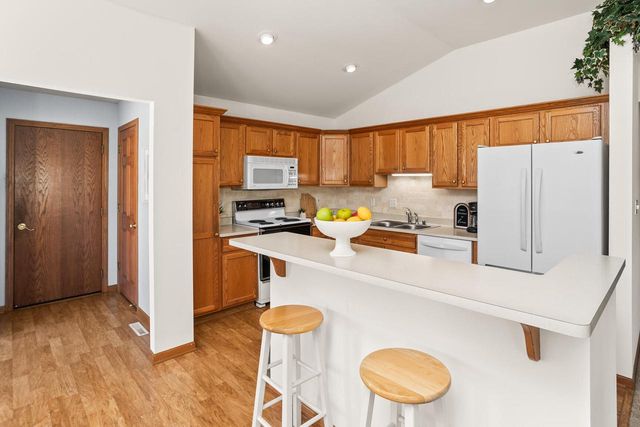 N96W14204 Knollcrest COURT, Germantown, WI 53022