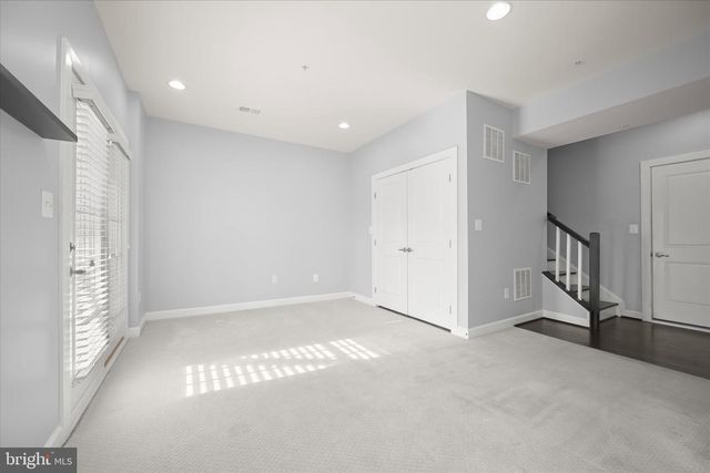 5411 STREAM BANK LN, Greenbelt, MD 20770