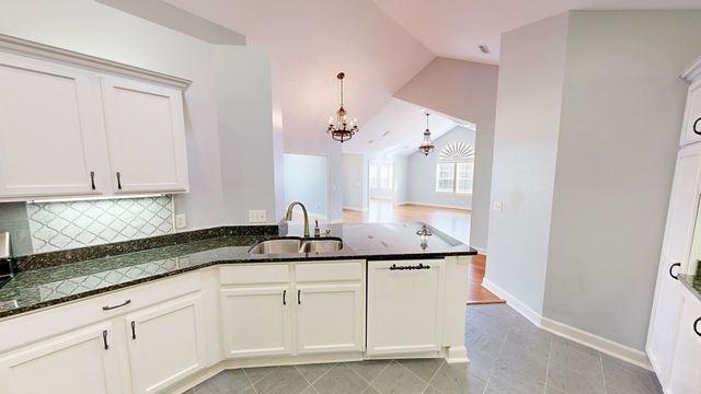 135-2 Hidden Creek Circle, Dothan, AL 36301