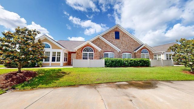 135-2 Hidden Creek Circle, Dothan, AL 36301