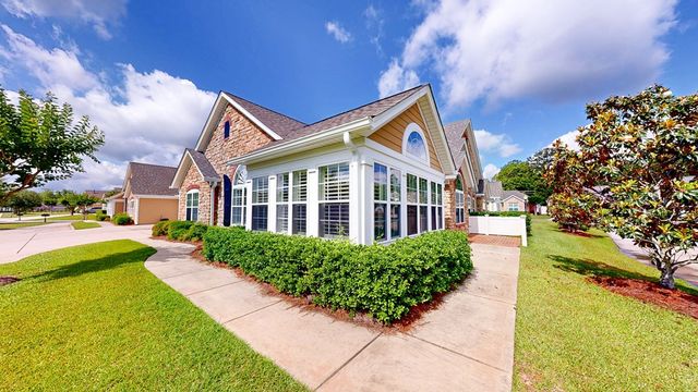 135-2 Hidden Creek Circle, Dothan, AL 36301