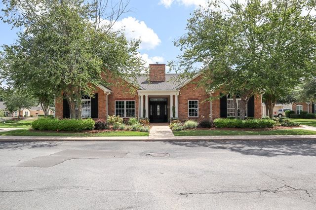 135-2 Hidden Creek Circle, Dothan, AL 36301