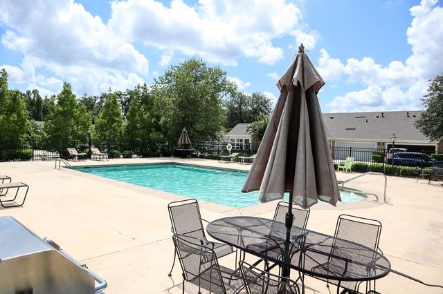 135-2 Hidden Creek Circle, Dothan, AL 36301