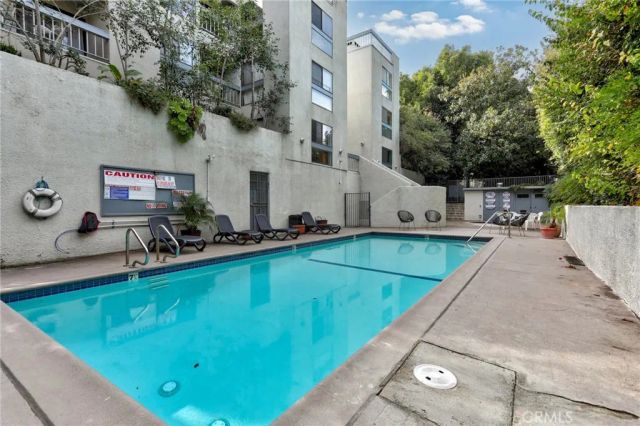 15335 Magnolia 216, Sherman Oaks, CA 91403