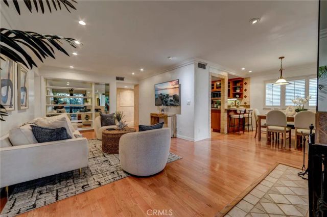 15335 Magnolia 216, Sherman Oaks, CA 91403