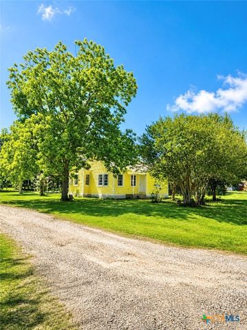 1109 4th Street, Palacios, TX 77465