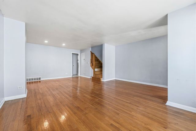 7843 S Yates Boulevard, Chicago, IL 60649