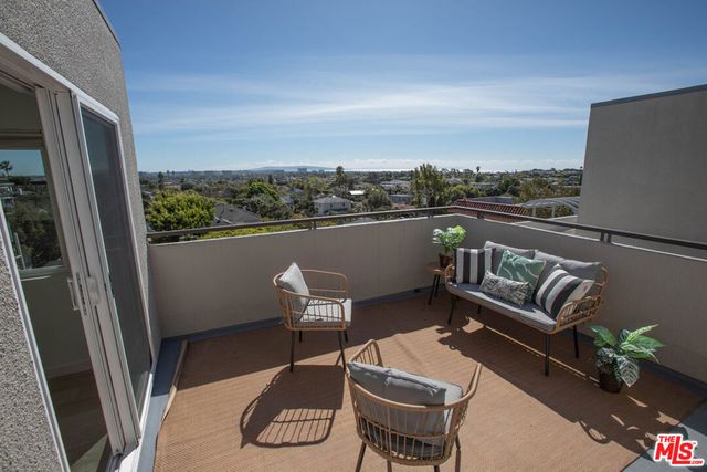 1212 Ocean Park Boulevard 16, Santa Monica, CA 90405