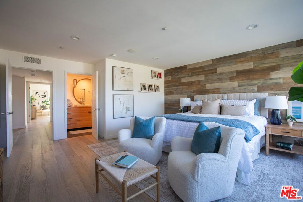 Image 23 of property listing at 1212 Ocean Park Boulevard 16, Santa Monica, CA 90405