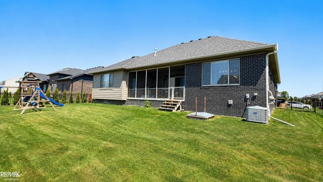 56387 Scotland Drive, Macomb Twp, MI 48042