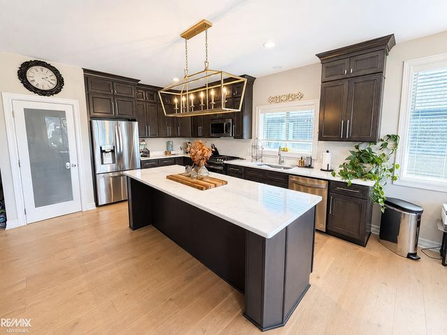 56387 Scotland Drive, Macomb Twp, MI 48042