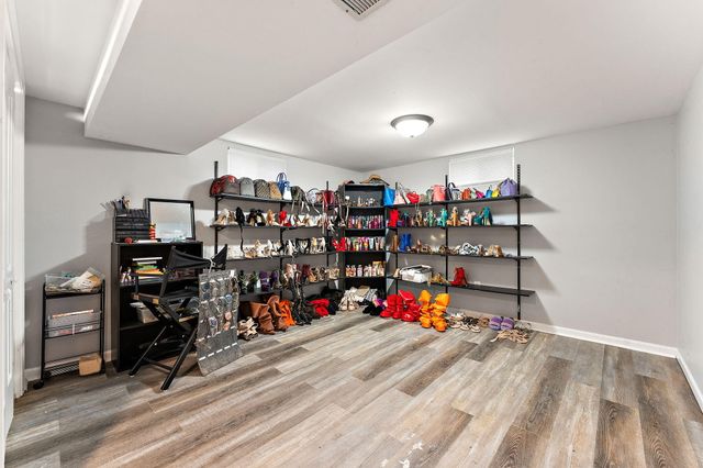 1142 W 72nd Lane, Merrillville, IN 46410