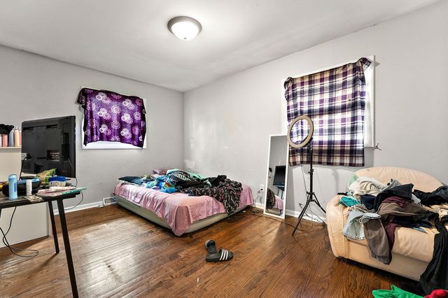 1142 W 72nd Lane, Merrillville, IN 46410