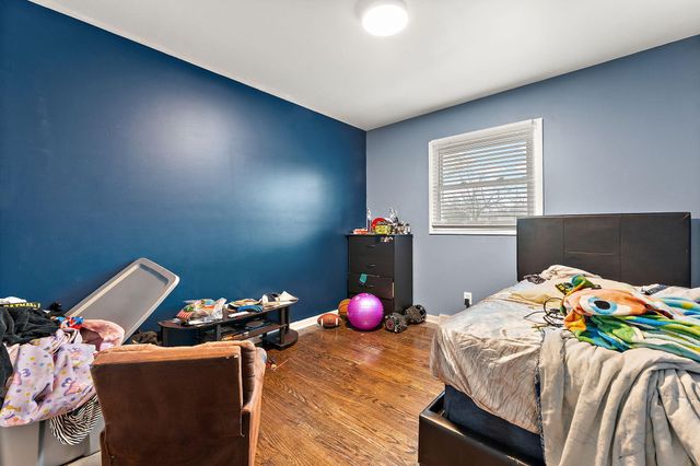 1142 W 72nd Lane, Merrillville, IN 46410