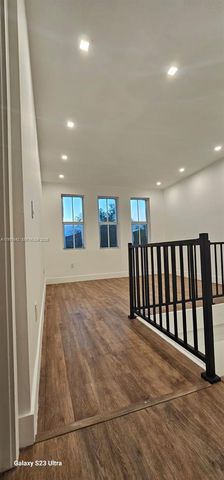 228 Riverwalk Cir, Sunrise, FL 33326