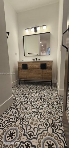 228 Riverwalk Cir, Sunrise, FL 33326