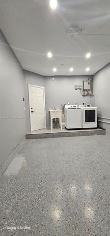 228 Riverwalk Cir, Sunrise, FL 33326