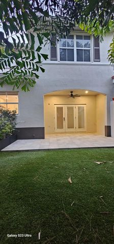 228 Riverwalk Cir, Sunrise, FL 33326