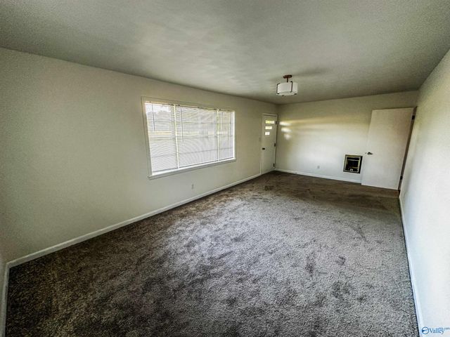 105 County Road 185, Danville, AL 35619