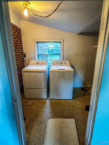105 County Road 185, Danville, AL 35619