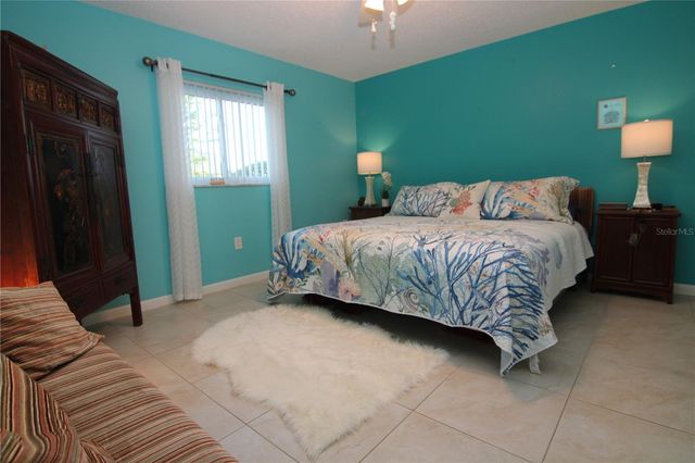 1207 LAKEHOUSE COURT 1207, Sun City Center, FL 33573