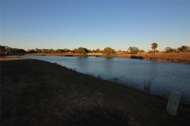 1207 LAKEHOUSE COURT 1207, Sun City Center, FL 33573