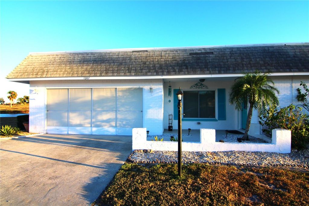 1207 LAKEHOUSE COURT 1207, Sun City Center, FL 33573