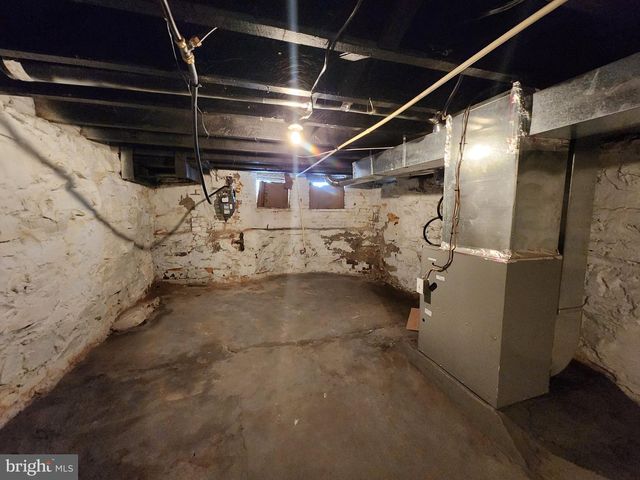 2865 W LAFAYETTE AVE, Baltimore, MD 21216