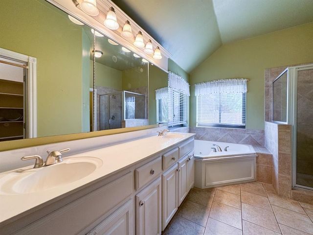 3212 Riverwalk Drive, Norman, OK 73072