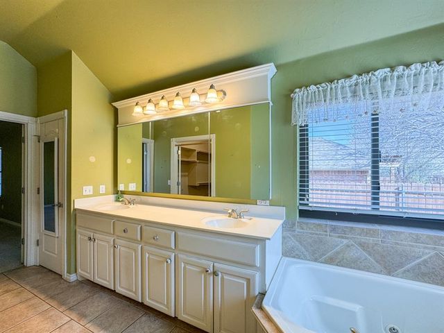 3212 Riverwalk Drive, Norman, OK 73072