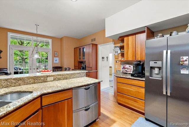 654 Deauville Lane Lane, Bloomfield Hills, MI 48304