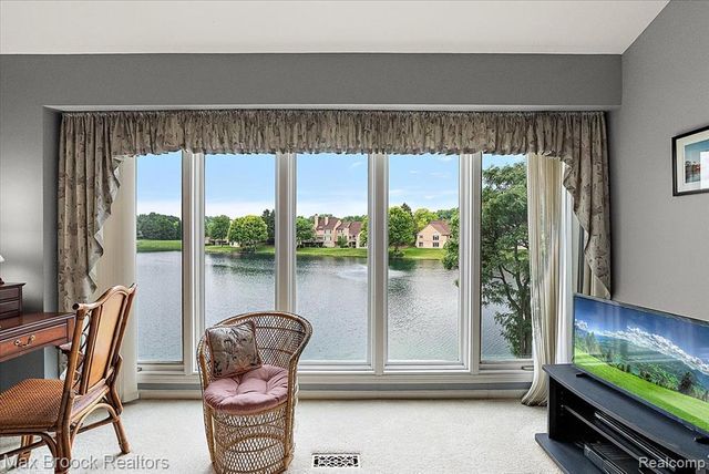 654 Deauville Lane Lane, Bloomfield Hills, MI 48304
