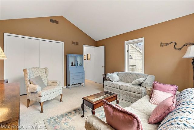654 Deauville Lane Lane, Bloomfield Hills, MI 48304