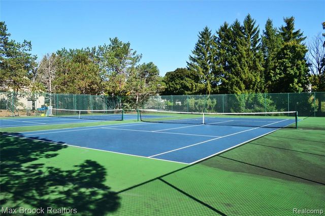 654 Deauville Lane Lane, Bloomfield Hills, MI 48304