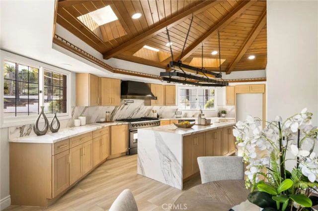 126 S Lakeview Avenue, Anaheim Hills, CA 92807