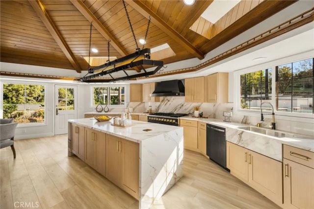 126 S Lakeview Avenue, Anaheim Hills, CA 92807