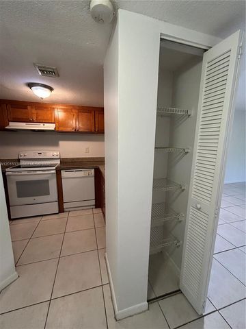 8205 SW 152nd Ave F-302, Miami, FL 33193