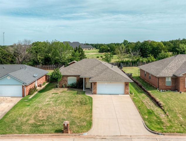 2244 Gray Dove Drive, Shawnee, OK 74804