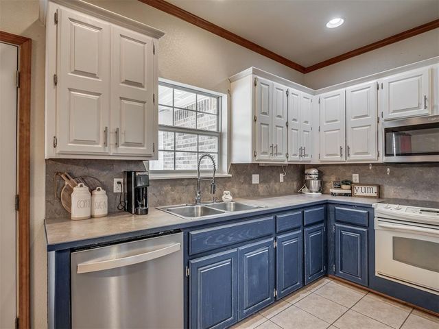 2244 Gray Dove Drive, Shawnee, OK 74804